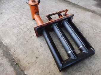 Díly nakladač UNHZ 750 - 2