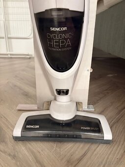 tyčový vysavač Sencor - 2