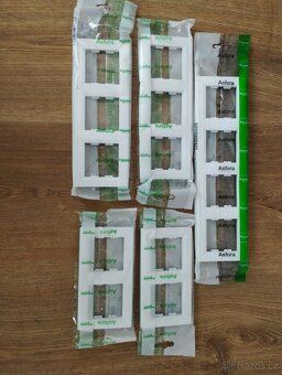 Vypínače a zásuvky - 2