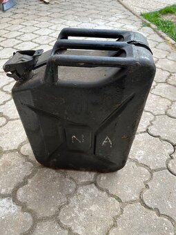 plechový kanystr 20l - 2