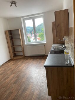 Pronajmu 2+1 Úpice - 2