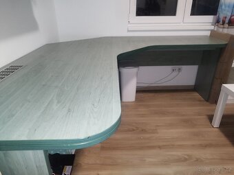 Rohový stůl - 2