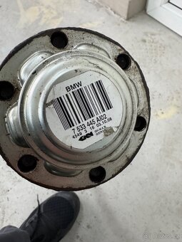 Levá zadní poloosa Bmw e90 320d - 2