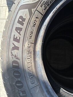215/65 R16 Goodyear - 2