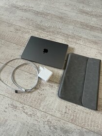 Apple MacBook Pro 2023 - 2