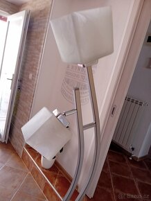prodám stojící lampu. - 2