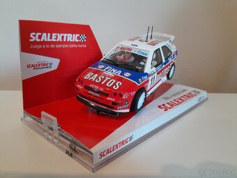 model na autodrahu FORD ESCORT COSWORTH/SCALEXTRIC-SCX - 2