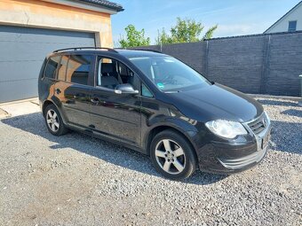 Volkswagen Touran 2.0 tdi, 103 kW, United, servis VW - 2