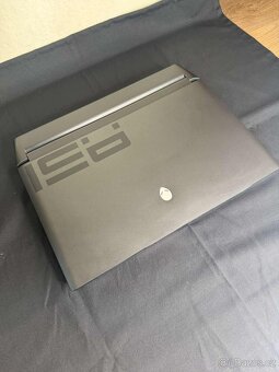 Dell Alienware Area-51m - 2