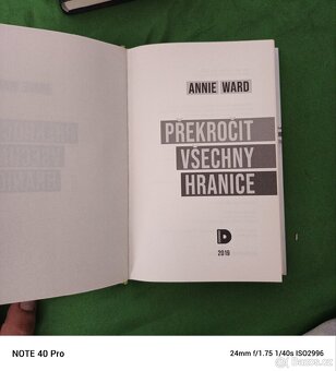 Kniha od Annie ward překročit všechny kranice - 2