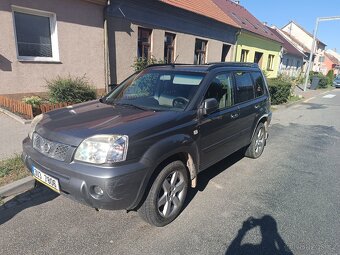 Nissan x-trail  2.2 DCI 4x4 - 2