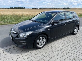 Hyundai I30 1,4i 80kw rok 2011 najeto 118000km - 2