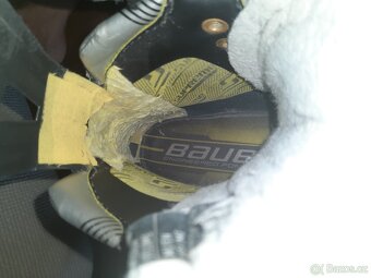Hokejove brusle Bauer m5 pro. - 2