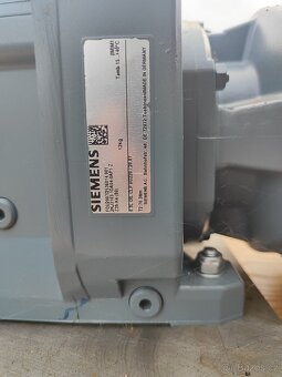 elektromotor s převodovkou + frekvenční měnič - 2