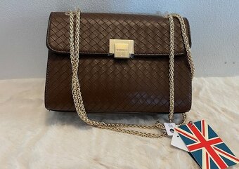 Tommy Hilfiger, Guess, Bessie London - 2