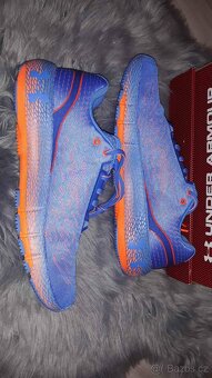 Under Armour 44,5 EUR nové, nepoužité s BLUETOOTH - 2