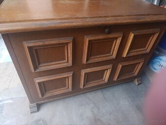 Starý nábytek - botník - 2