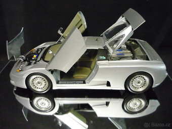 Bugatti EB110 stříbrné Bburago 1/18 - 2