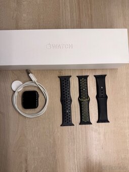 Apple Watch Series 5 44mm Space Gray - 2