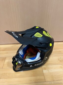 Helma LS2 velikost: M - 2