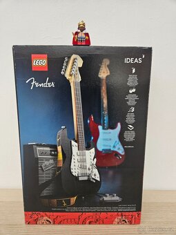 LEGO Ideas 21329 Fender Stratocaster - 2