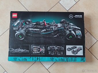 LEGO Technic 42171 Mercedes - 2