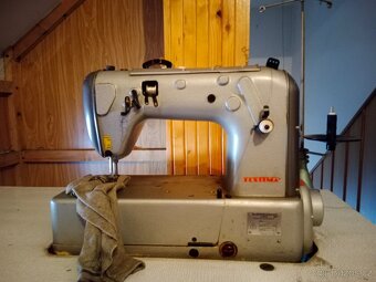 Průmyslový šicí stroj - 2