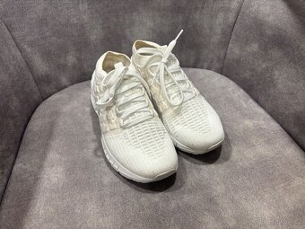 Under Armour Speedform 2.0 vel. 37.5 - 2