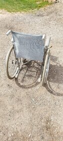Invalidní vozík. - 2