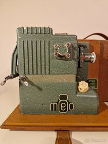 Promítačka - projektor Meopta na 8mm film - MEO - TYP 85102 - 2
