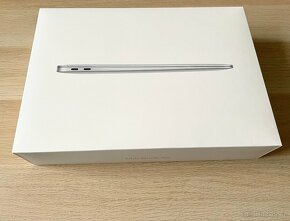 MacBook Air 13" 2020 + Thule - 2