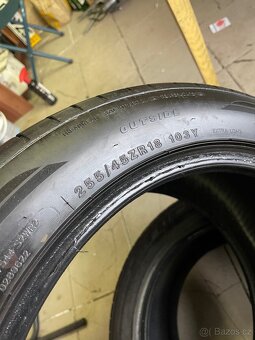 Letní pneu 255/45 / 18 - 2