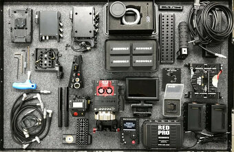 Kamera RED Epic Dragon 6K s bajonetem EF a PL a sadou příslu - 2