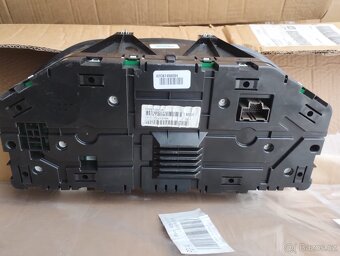 Tachometr pro Dodge RAM 2016 - 2