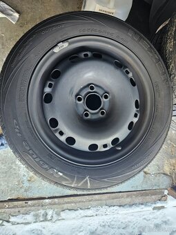 185/60R15 - 2