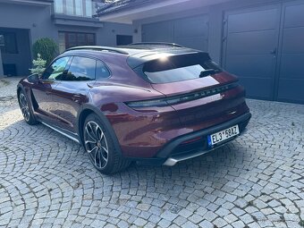 Porsche Taycan 4 Cross Turismo - 2