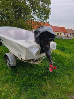 motorový člun + vozík za auto - 2