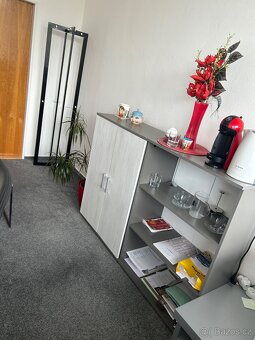Kancelářský nábytek, sedačka - 2