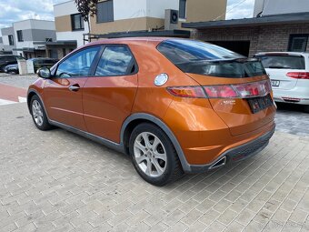 Honda Civic 1.4i, 61 kW, r. 10/2008, klima, ALU, nová STK - 2