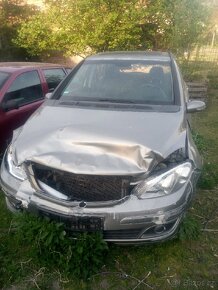 Mercedes Benz - 2