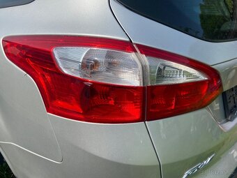 Zadni svetla Ford Focus kombi mk3 - 2