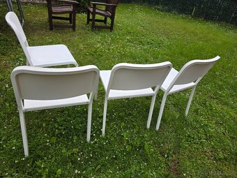Na prodej: 4× IKEA bílé kuchyňské židle – dobrý stav - 2
