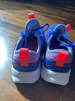Tenisky Under Armour vel 37 - 2