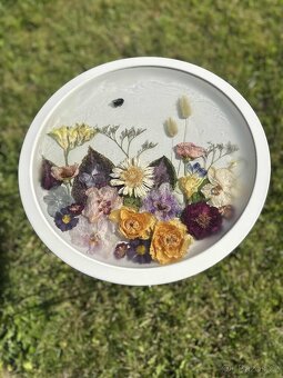 🌸 Designový stůl s květinami - 2