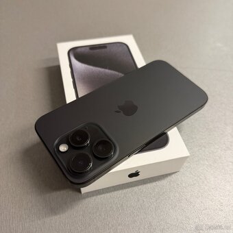 iPhone 15 Pro 128GB černý, bez škrábance, rok záruka - 2