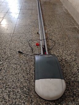 Pohon na garážové vrata - 2