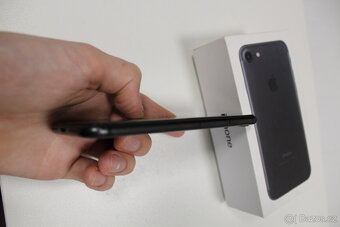 Apple iPhone 7 32gb BLACK Baterie 84% - 2