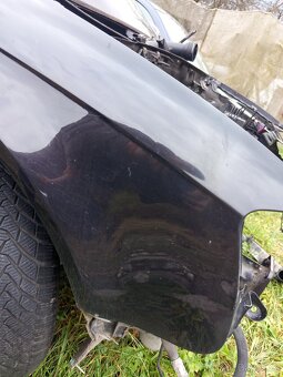 Blatník Audi A4B7 LZ9X PP strana - 2