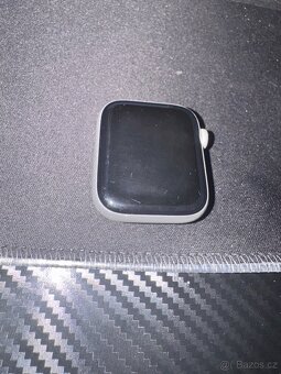 Apple Watch SE (GPS) 2. generace - 2