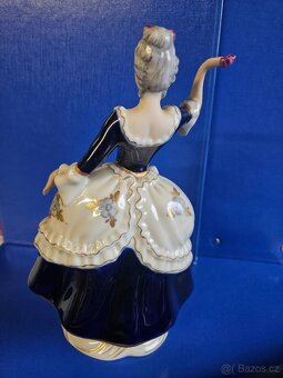 socha Tanečnice s růží Royal Dux - 2